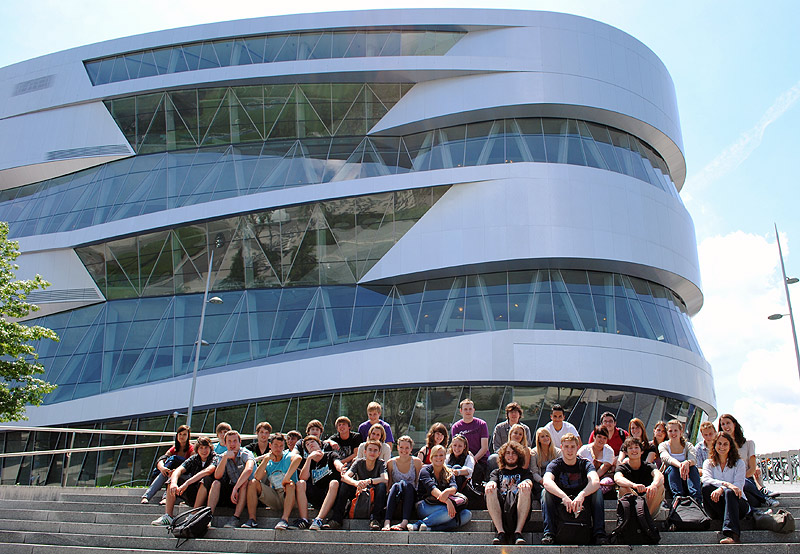 HSG-Schueler-besuchten-Daimler-Museum HSG-Schueler-besuchten-Daimler-Museum