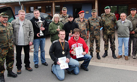 wpid-468Rekord-beim-Reservisten-Schiessen-2011-06-18-22-14.jpg
