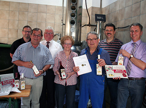 Medaillenregen fuer Mudauer Schnaepse