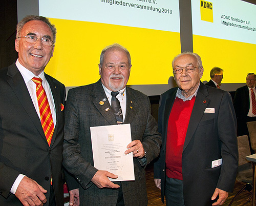 500 Gold Ehrennadel 03 1