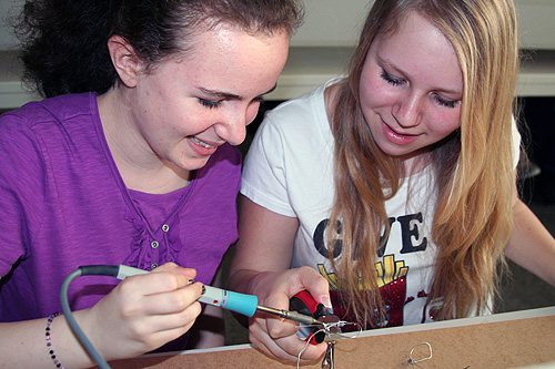 500 Juliane und Carolin vom Hohenstaufen Gymnasium in Eberbach