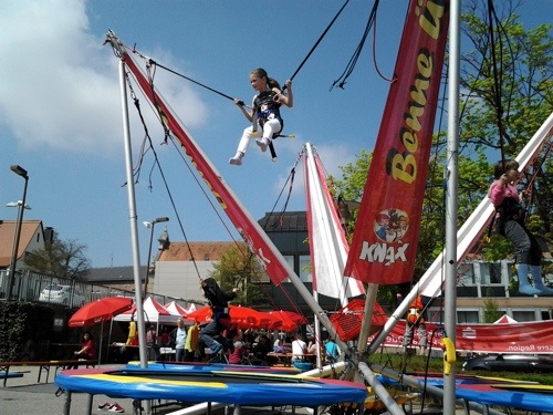 Bungeetrampolin Benneue