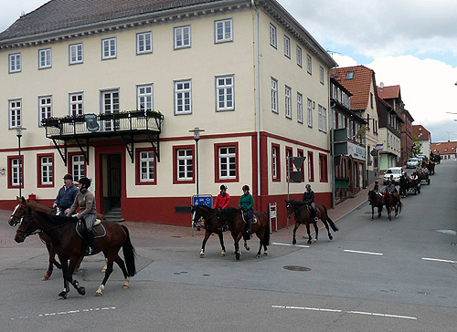 Der Metzkeil fest in Reiterhand