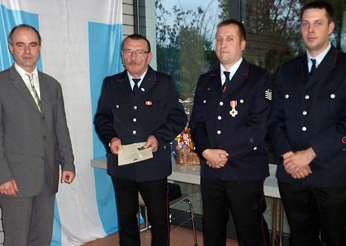 Ehrenmedaille-KFV.jpg Ehrenmedaille KFV