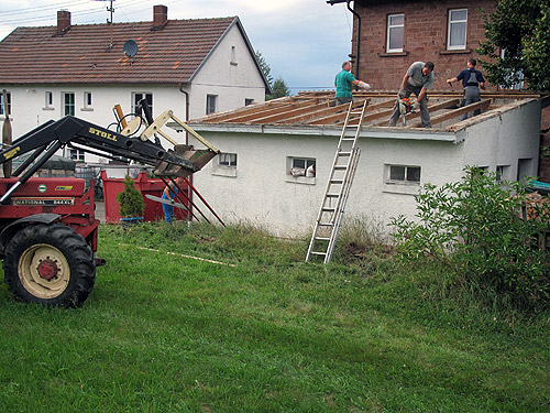 FFW reissen Anbau ab