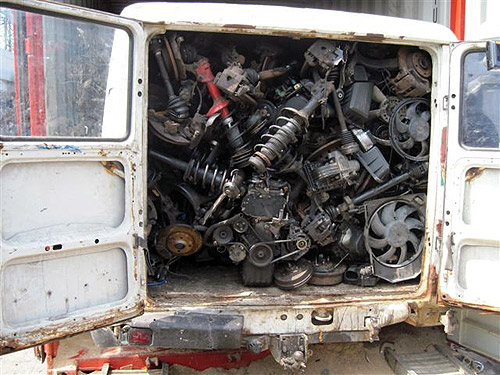 KfZ-Muell-fuer-Nigeria.jpg KfZ Muell fuer Nigeria