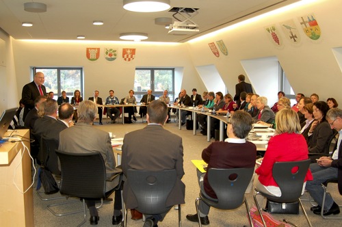 Schulkonferenz OB begruesst