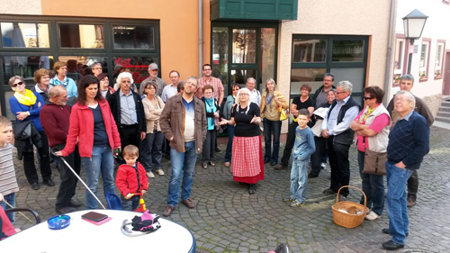 Freie-Waehler-und-Magd-Elsa.jpg Freie Waehler und Magd Elsa