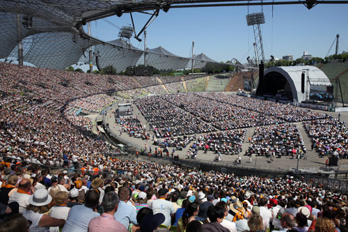 500 O Stadion Gottesdienst