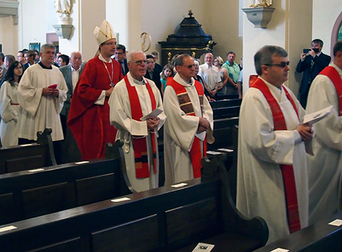 bischof-Einzug.jpg Bischof Einzug