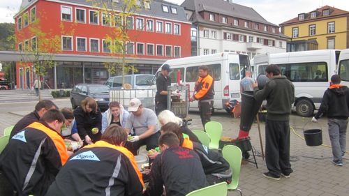 DIGENO macht Apfelsaft.jpg DIGENO macht Apfelsaft