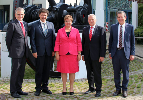 Neuer-Dekan-DHBW.jpg Neuer Dekan DHBW