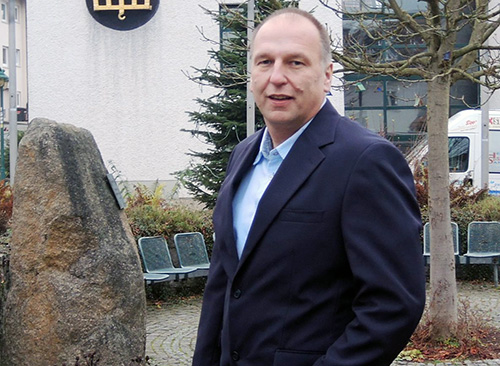 NZ-Dirk-Hennrich.jpg NZ Dirk Hennrich