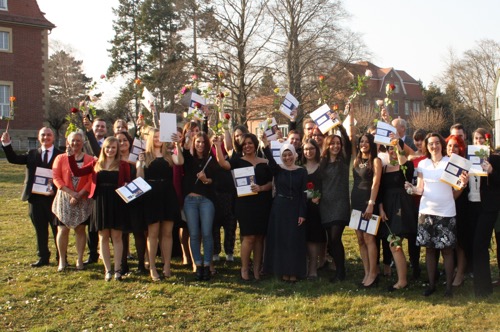 15-03-BZG-Abschluss-Gruppenbild-ztg.JPG 15 03 BZG Abschluss Gruppenbild ztg