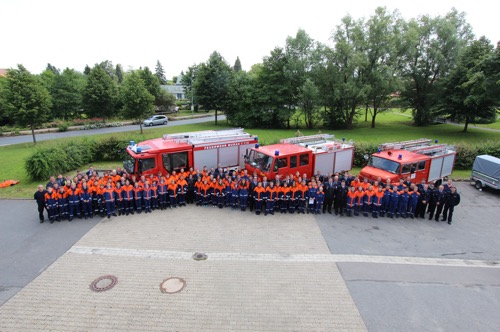 15-06-27_jufla2_55.jpg 90 Jugendflammen an Floriansjünger überreicht