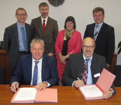 Vertrag PZN.jpg Vertrag PZN