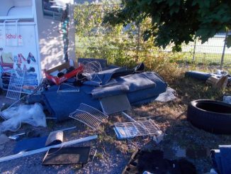 Mosbach: Müllablagerungen am Elzstadion     » NOKZEIT