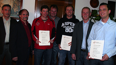 2Stuetzen des VfR Scheidental geehrt