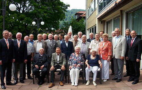 Seit-Jahrzehnten-VB-Genossen.jpg Seit Jahrzehnten VB Genossen