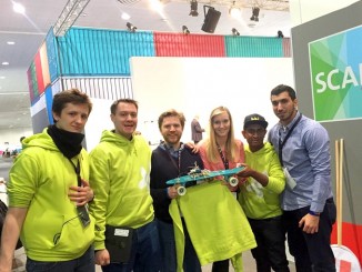 Kathrin cuber und ihr team vor der award verleihung.jpg