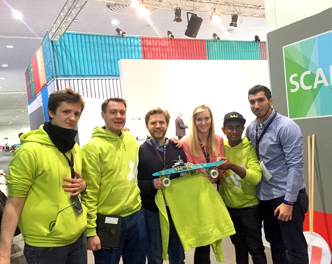 Kathrin Cuber und ihr Team vor der Award Verleihung.jpg Kathrin Cuber und ihr Team vor der Award Verleihung