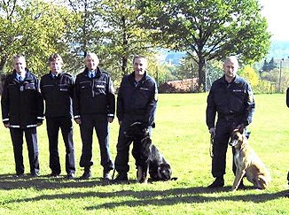 Polizeihunde voll einsatzfaehig.jpg