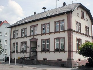 Rathaus aglasterhausen.jpg