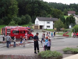 Fahrzeugschau der feuerwehr