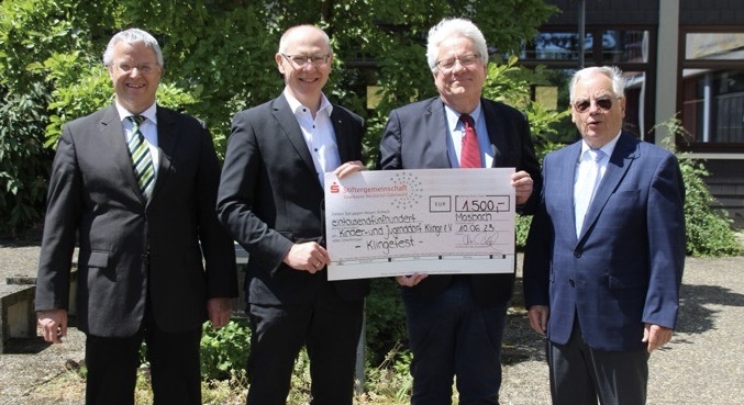 AEDCDEC7 D308 4CF8 9D35 6980D8C972DB