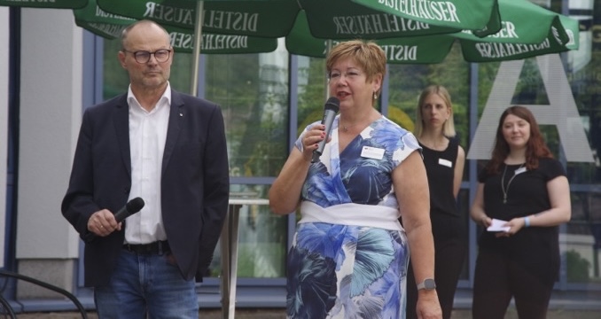 C7449113-2FA9-4055-B13D-B7BD8377199C C7449113 2fa9 4055 b13d b7bd8377199c