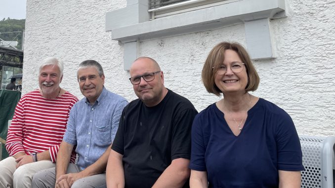 E5052DAA AD28 476F B013 298649F966DB