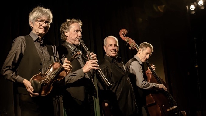 7EA8B1B2 BD67 48D6 A4EC C62E0917FF3D