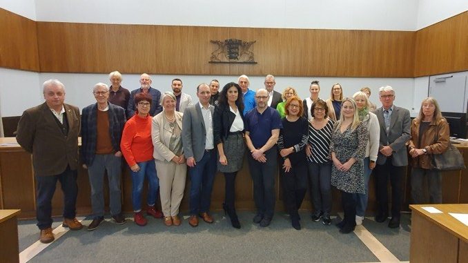 6B356CD1 8D99 44A4 8AE8 E16DA5E0D76B