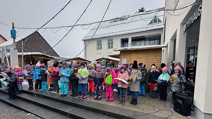 Kp kinderchor weihnachtliches dorffest.jpg