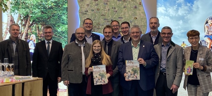 B3F49C28 794B 4FAF A0B2 BA4260297C7E