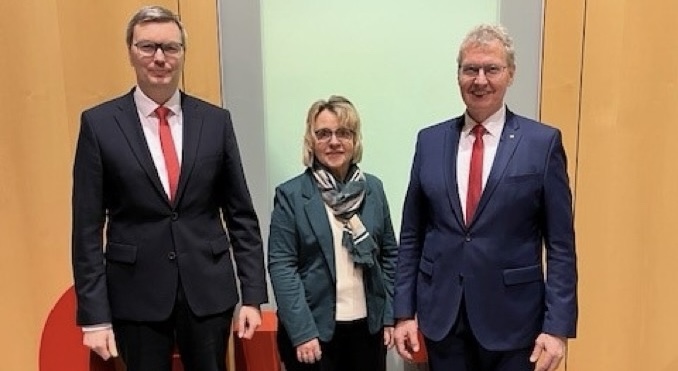 9C4C2143 EDF6 4061 B6D9 8521611758EE