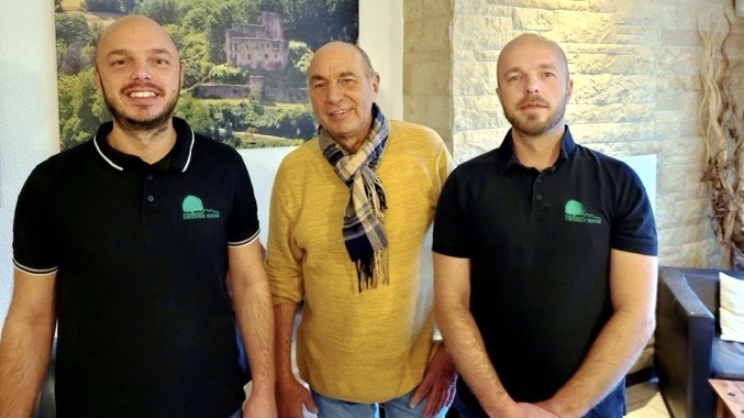 A7690FC0 76B2 440C 9FD2 71B28E3BDDE2