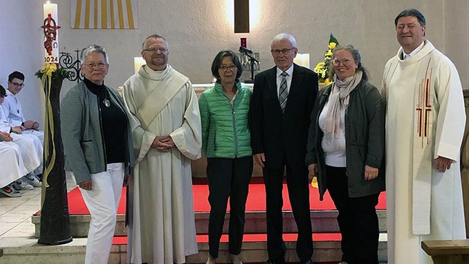 abschied organist pfarrgemeinde mose feiert doppel jubilaeum.jpg