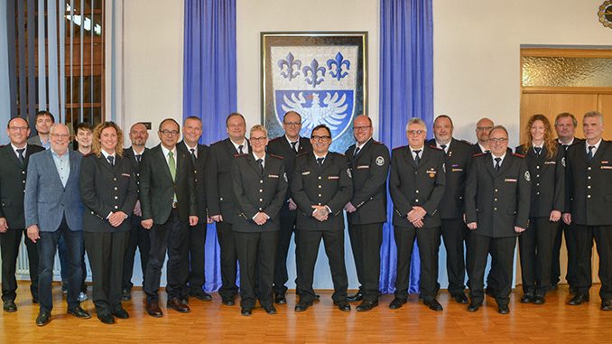 Ffw rinschheim kommandant nach 29 jahren verabschiedet.jpg