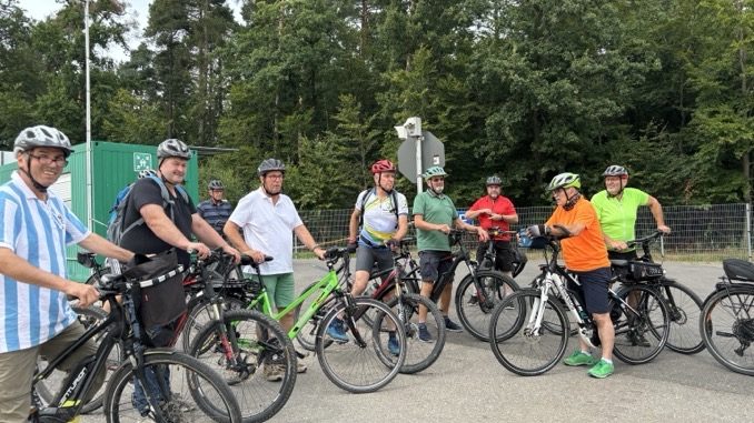 Radtour mit Minister Hauk