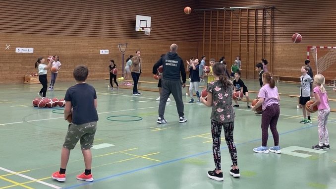 Basketball-Vormittag an der Dr.-Weiß-Grundschule
