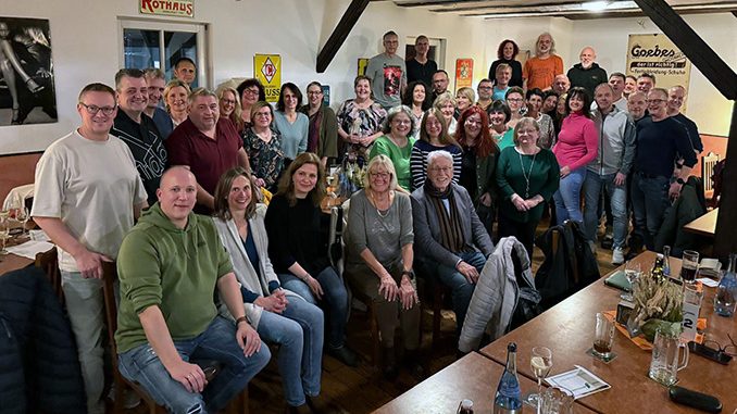 Nach 35 Jahren Erinnerungen ausgetauscht