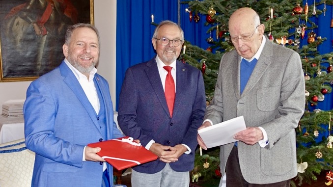 Großes Herz und hohe Verdienste