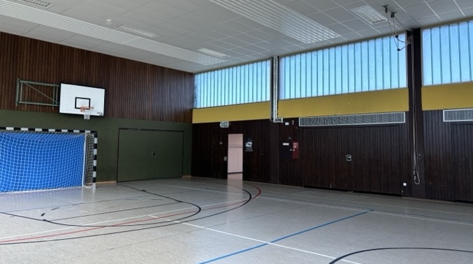 Neues Farbkonzept für die Halle