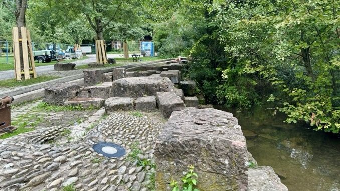 Wasserspielplatz wird naturnah umgestaltet Wasserspielplatz wird naturnah umgestaltet