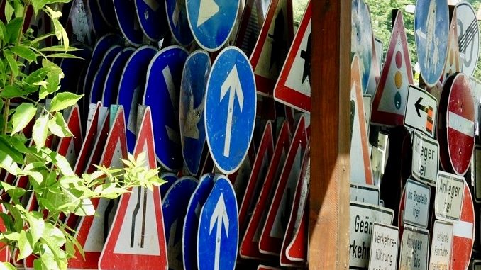 Im Schilder-Dschungel durch Mosbach