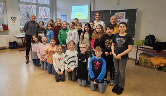 Viertkl&auml;ssler entdecken ihren Ortsdialekt