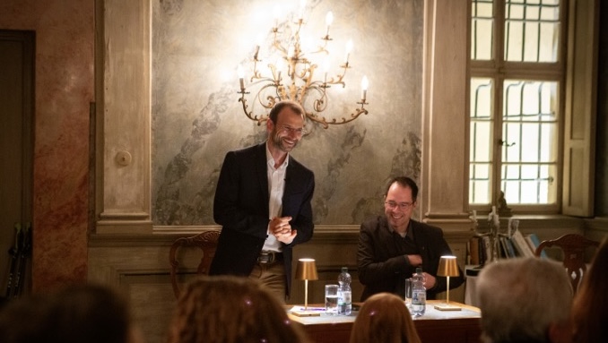 Zwischen Kreuz, Kirche und KI