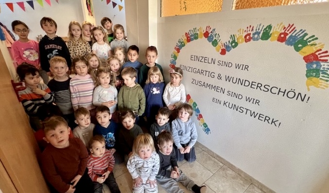 „Drachenstarkes“ Wand-Tattoo im Kindergarten