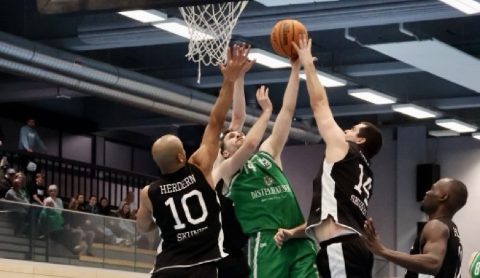 Skyhookers überzeugen gegen die Skunks